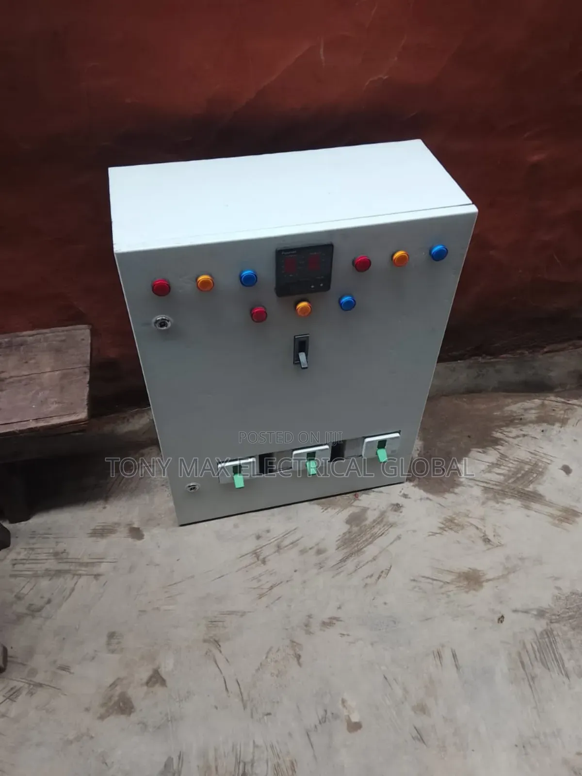 800amps Incomer With 10 2amos Outgoing Panel