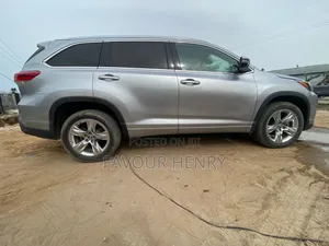 Toyota Highlander Limited 4x2 V6 (3.5L 6cyl 8A) 2018 Silver