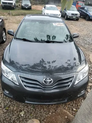 Toyota Camry LE 4dr Sedan (2.5L 4cyl 6A) 2011 Gray