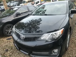 Toyota Camry SE 4dr Sedan (2.5L 4cyl 6A) 2014 Black