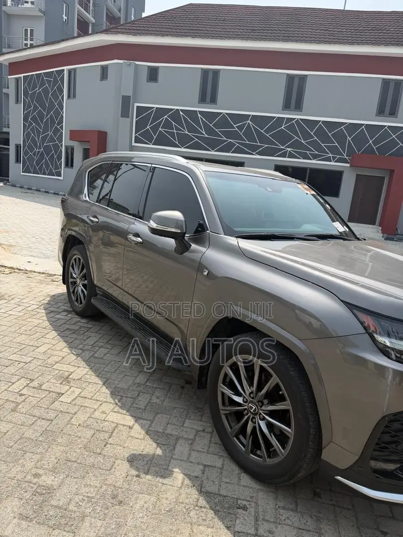Lexus LX 2022 Gray