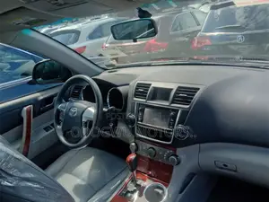 Toyota Highlander Limited 3.5l 4WD 2013 Red