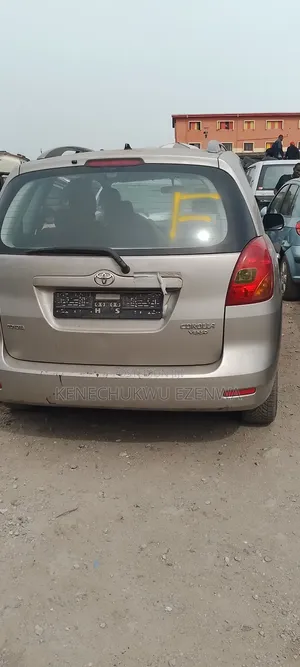 Toyota Verso 1.8 2010 Silver