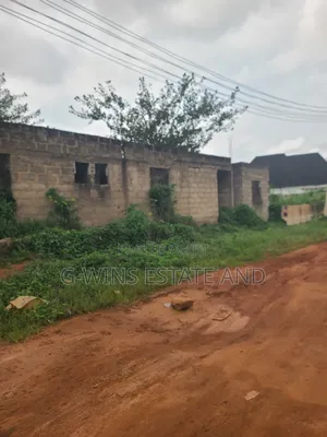 4bdrm Bungalow in Okhuoromi Off, Benin City for sale