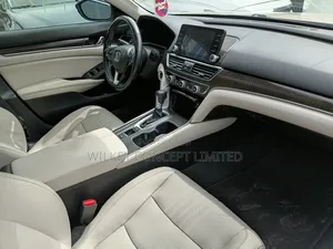 Honda Accord 2020 Gold