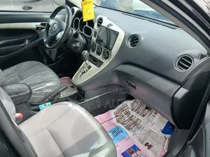 Toyota Matrix Hatchback FWD (1.8L 4cyl 5M) 2010 Black