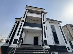 6bdrm Duplex in Dakwo District for sale