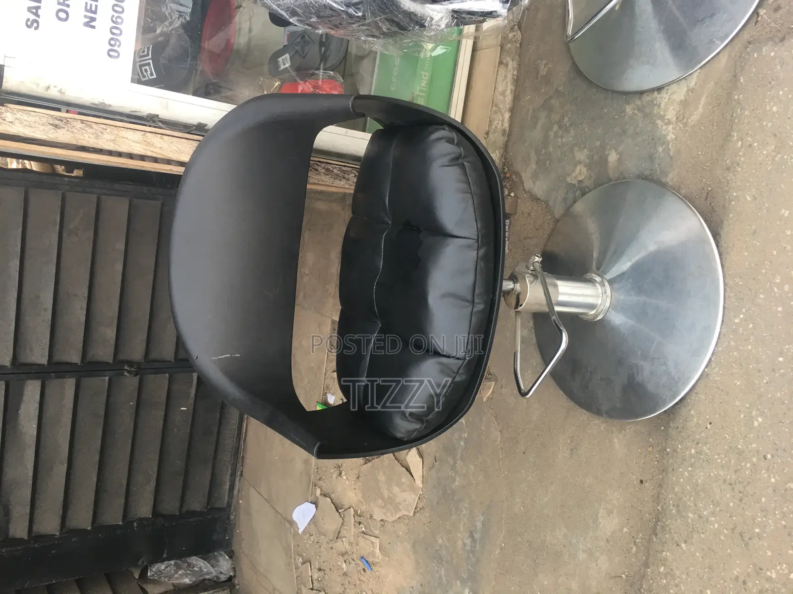 Saloon Chair
