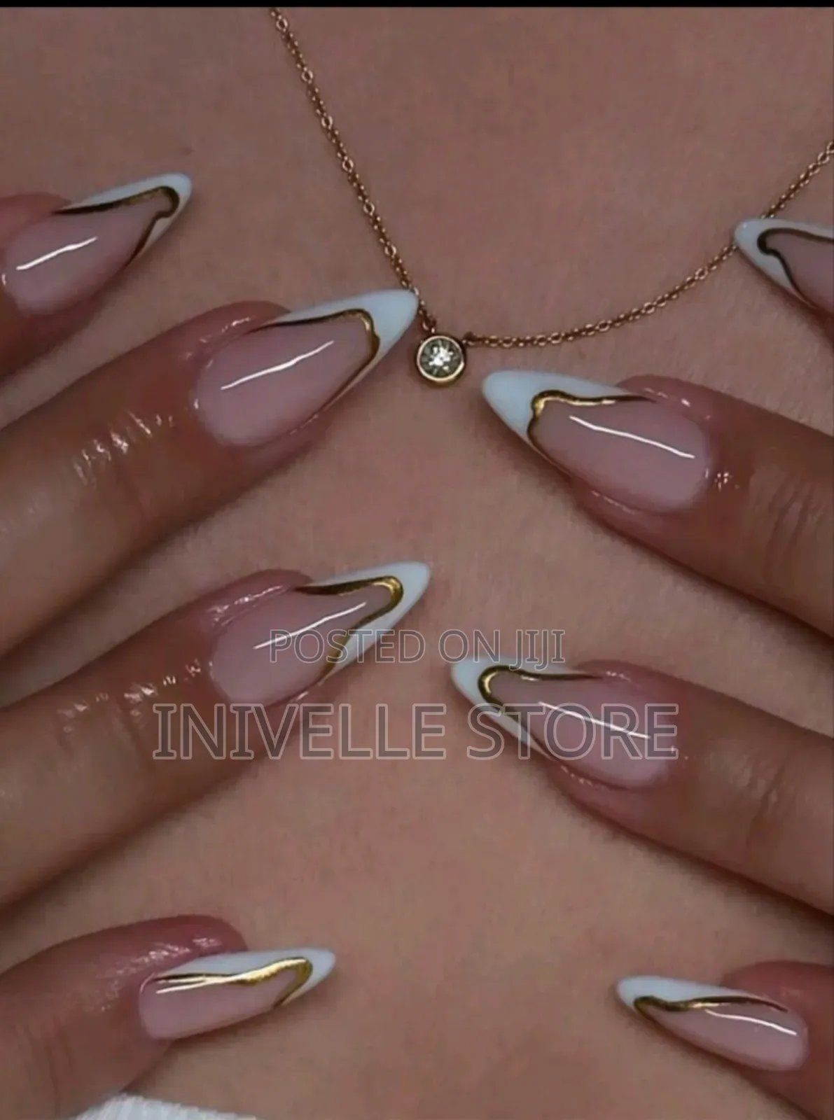 Classic French Tips Press On