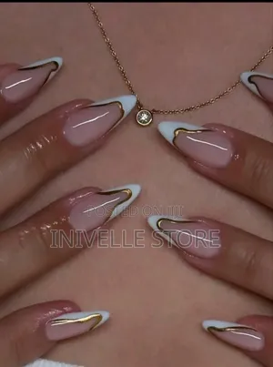 Classic French Tips Press On