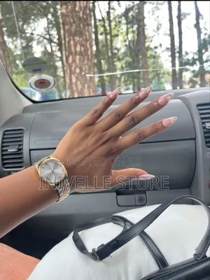 Classic French Tips Press On