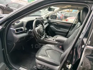 Toyota Highlander Platinum 2021 Black