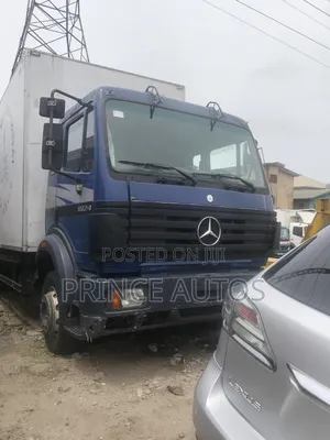 Mercedes-Benz 2002 Blue