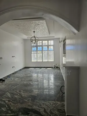 3bdrm Townhouse / Terrace in Wuye District for rent
