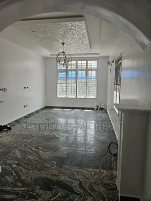 3bdrm Townhouse / Terrace in Wuye District for rent