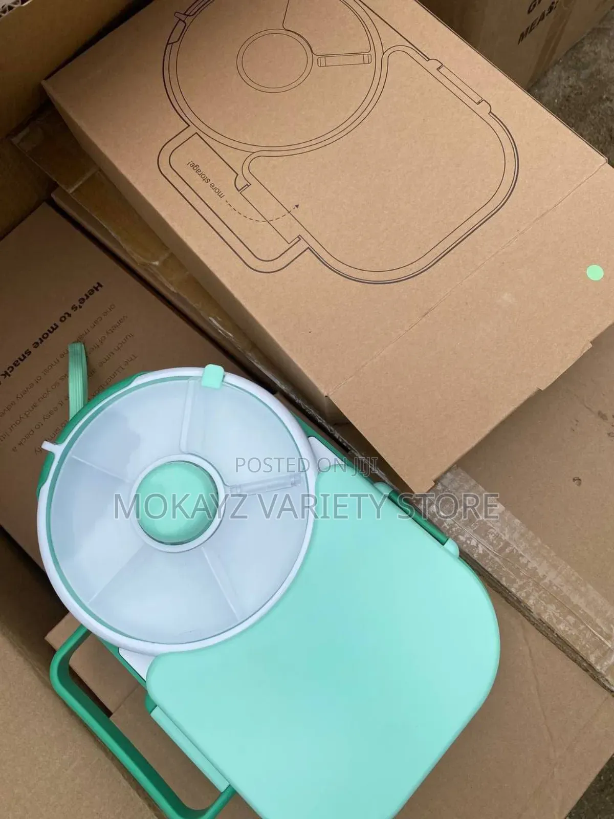 Big Rotating Snack Lunch Box