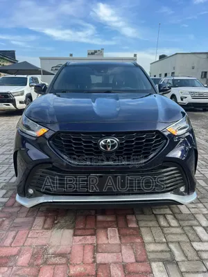 Toyota Highlander XSE 2022 Blue
