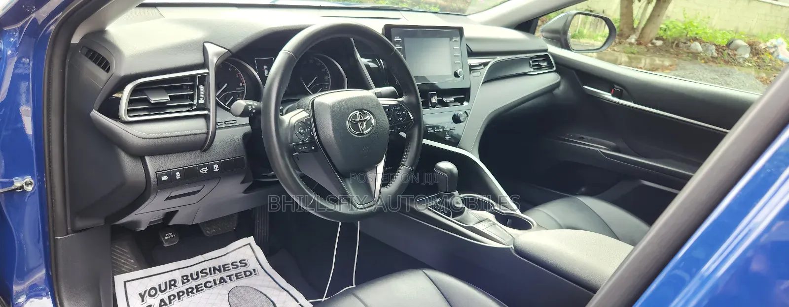 Toyota Camry SE 2023 Blue