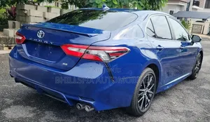 Toyota Camry SE 2023 Blue