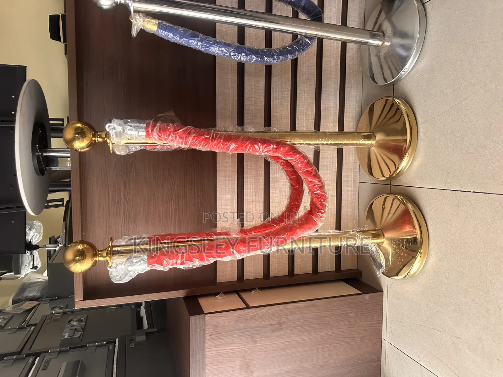 Original Queue Stand and Rope