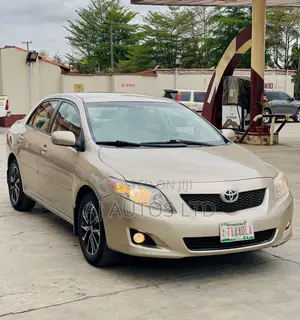 Toyota Corolla 2010 Gold