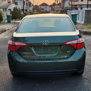 Toyota Corolla LE Premium 4dr Sedan (1.8L 4cyl CVT) 2015 Green