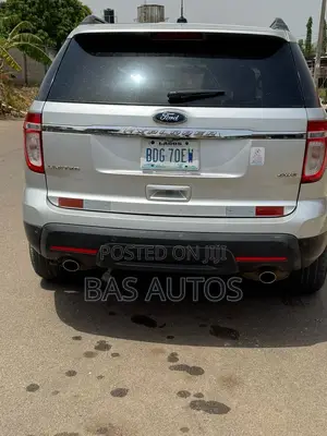 Ford Explorer 2011 Silver