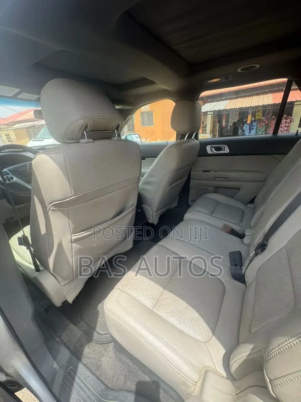 Ford Explorer 2011 Silver