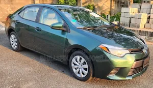 Toyota Corolla LE Premium 4dr Sedan (1.8L 4cyl CVT) 2015 Green