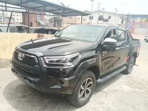 Toyota Hilux 2018 Black