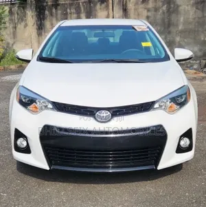 Toyota Corolla S 4dr Sedan (1.8L 4cyl CVT) 2016 White