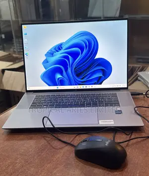 Laptop HP ZBook Studio 32GB Intel Core i7 SSD 1T