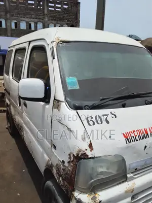 Suzuki Every 2018 White