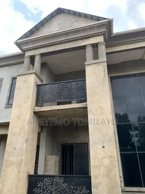6bdrm Duplex in Ogo Oluwa Estate, Lagelu for sale