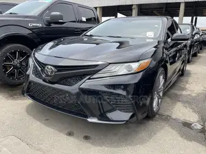 Toyota Camry XSE FWD (2.5L 4cyl 8AM) 2018 Black