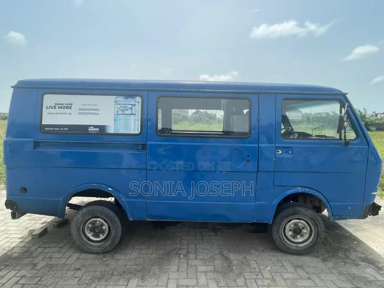 Volkswagen LT 2000 Blue