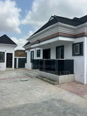 3bdrm Bungalow in Ahoyaya Estate, Jericho for sale