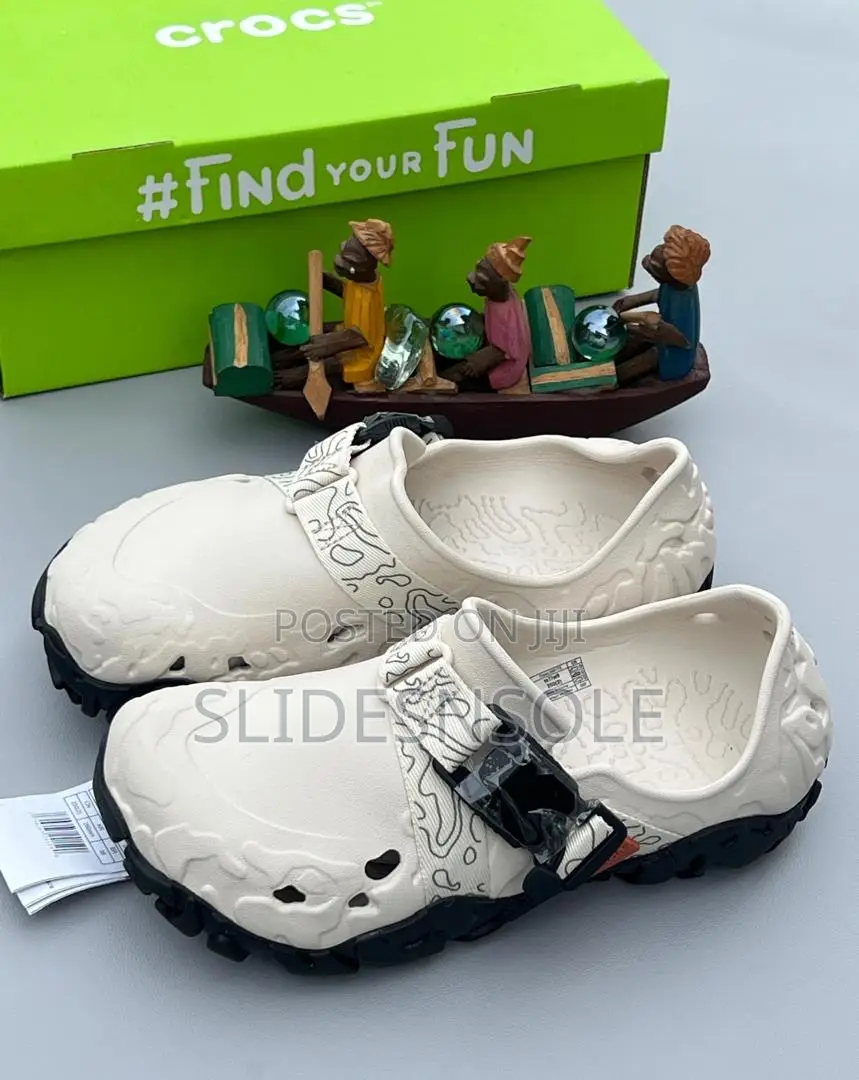 Terrain Strap Clogs