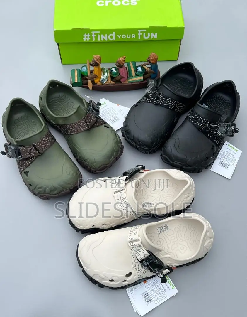 Terrain Strap Clogs