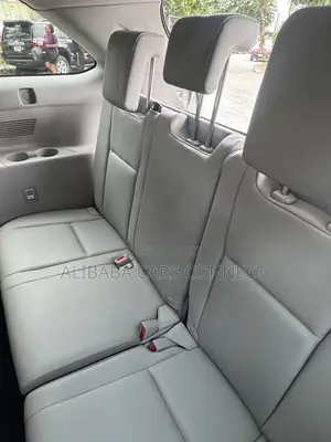 Toyota Highlander XLE 2019 Silver