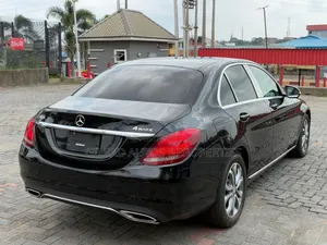 Mercedes-Benz C300 2015 Black