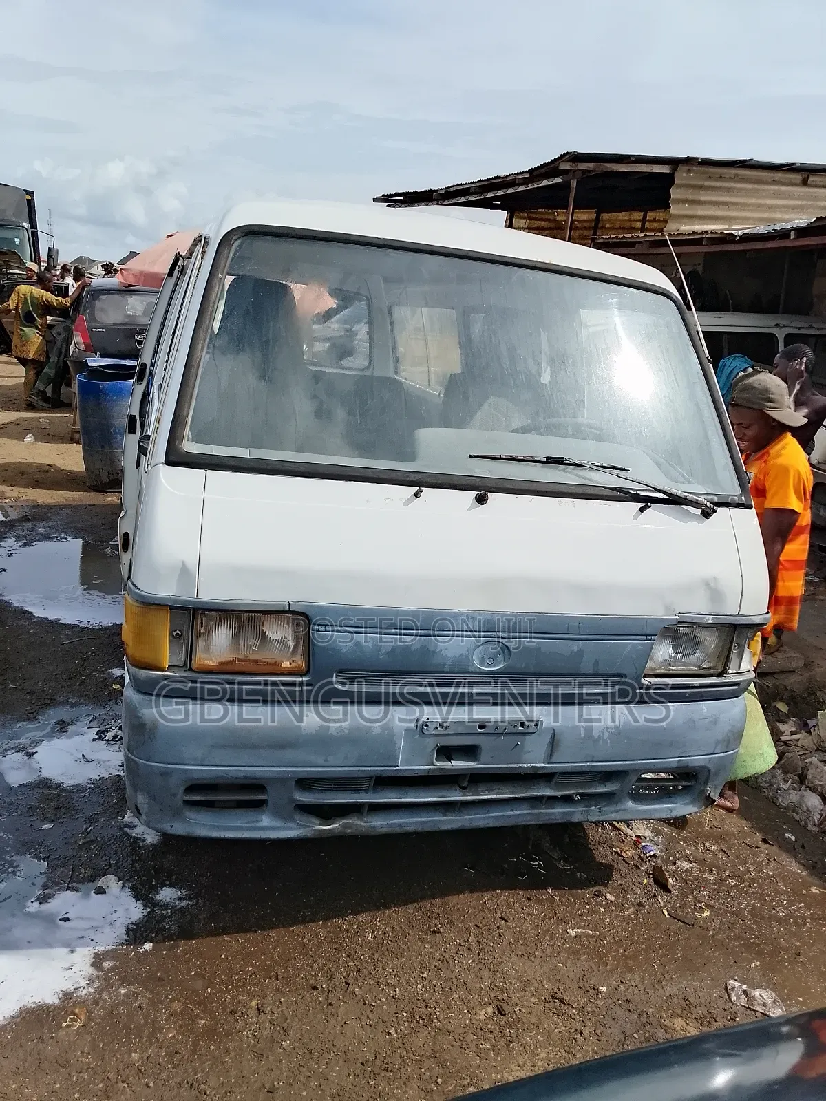 Mazda E2000 2000 White