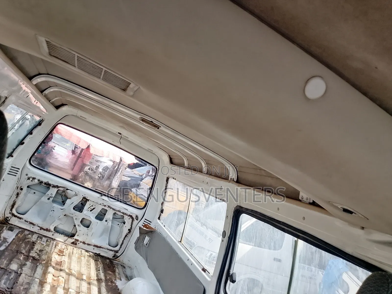 Mazda E2000 2000 White