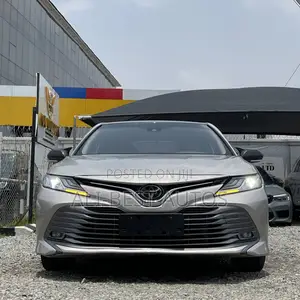 Toyota Camry XSE FWD 2020 Gray