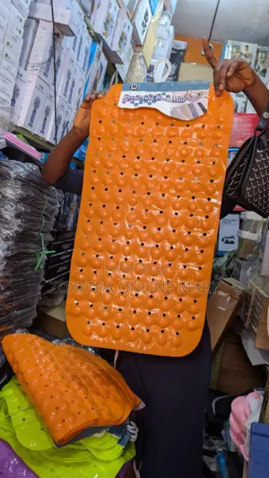 Anti-Slip Bath Mat (S)