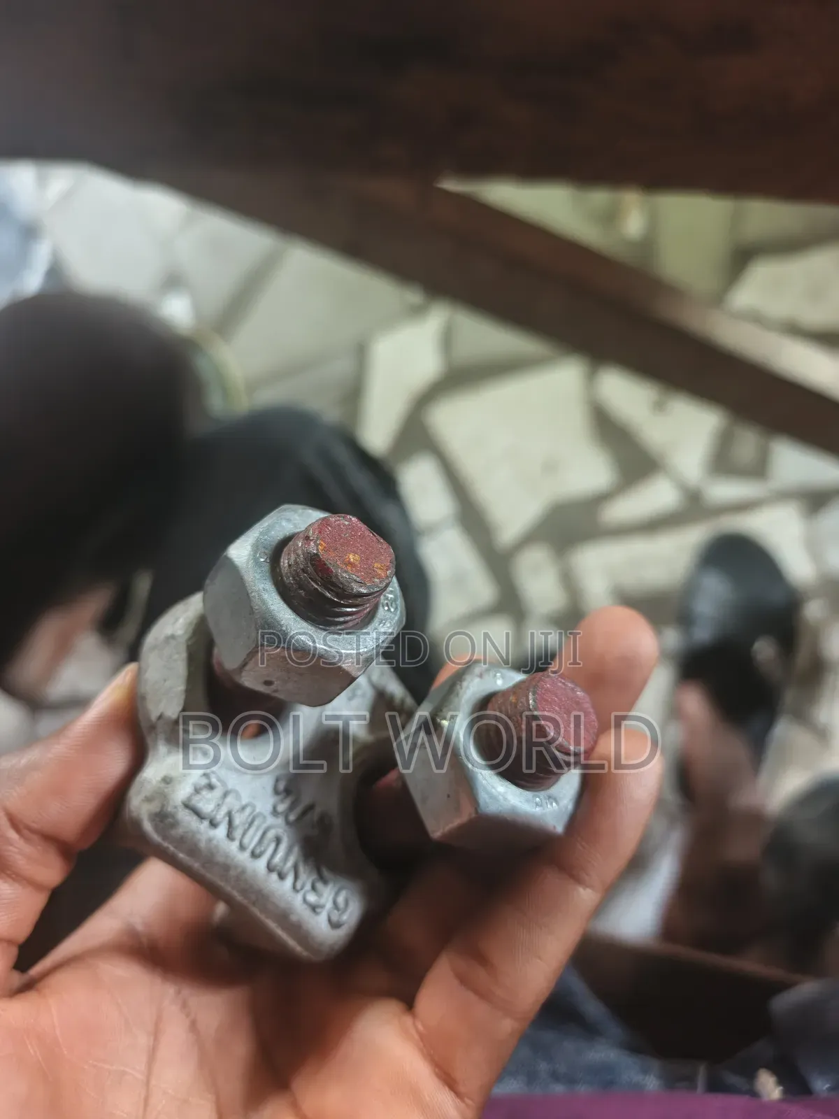 Wire Clips for Lifting of Object