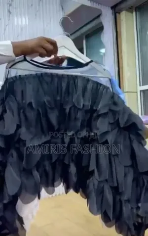 Quality Unique Tops in Different Colours