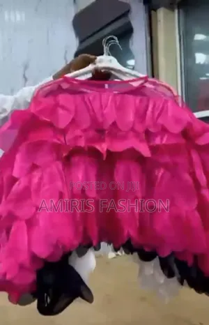Quality Unique Tops in Different Colours