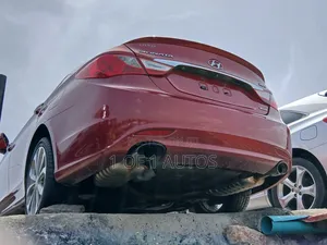Hyundai Sonata Limited 2.0T Sedan (2.0L 4cyl 6A) 2013 Red