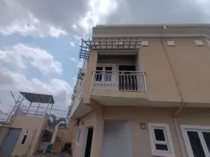 Furnished 5bdrm Duplex in Oluyole Estate, for sale